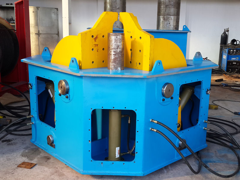 rental hydraulic winch , hire hydraulic winch , winch for offshore, rental winch application for offshore, Rental a frame , crane , Supply hydraulic winch , a frame, crane hydraulic equipment for offshore.