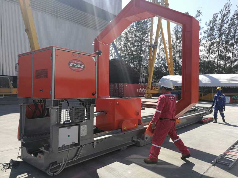 rental hydraulic winch , hire hydraulic winch , winch for offshore, rental winch application for offshore, Rental a frame , crane , Supply hydraulic winch , a frame, crane hydraulic equipment for offshore.