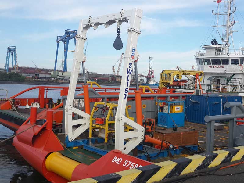 rental hydraulic winch , hire hydraulic winch , winch for offshore, rental winch application for offshore, Rental a frame , crane , Supply hydraulic winch , a frame, crane hydraulic equipment for offshore.